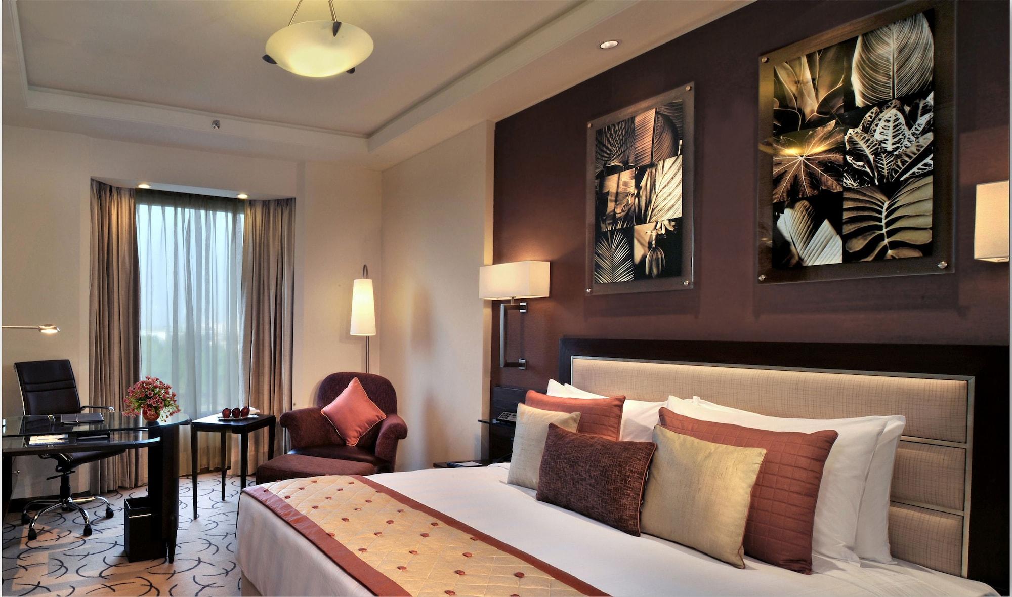 Lemon Tree Premier 2, Gurugram Hotel Gurgaon Exterior photo