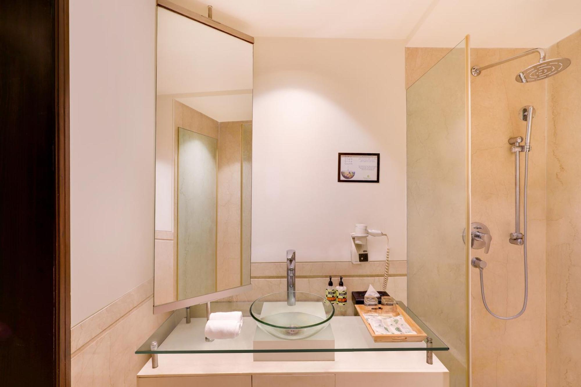 Lemon Tree Premier 2, Gurugram Hotel Gurgaon Exterior photo